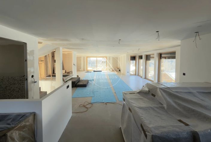 Image No.7-5 Bed House for sale