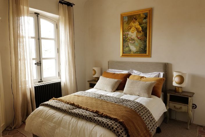 Image No.13-3 Bed Property for sale