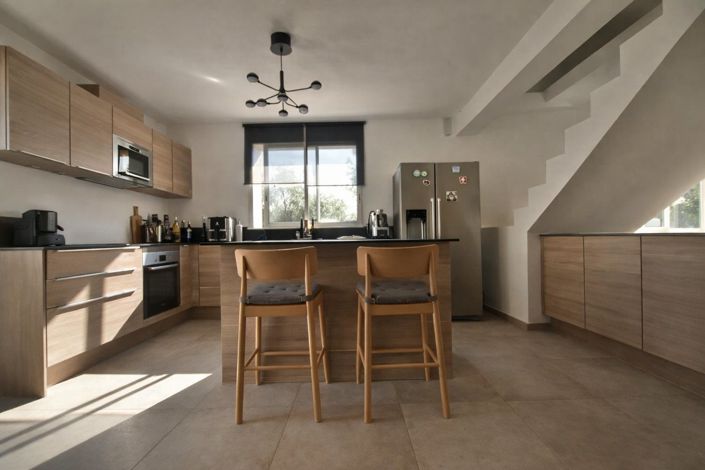 Image No.7-4 Bed House for sale