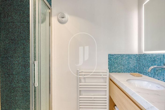 Image No.11-5 Bed House for sale