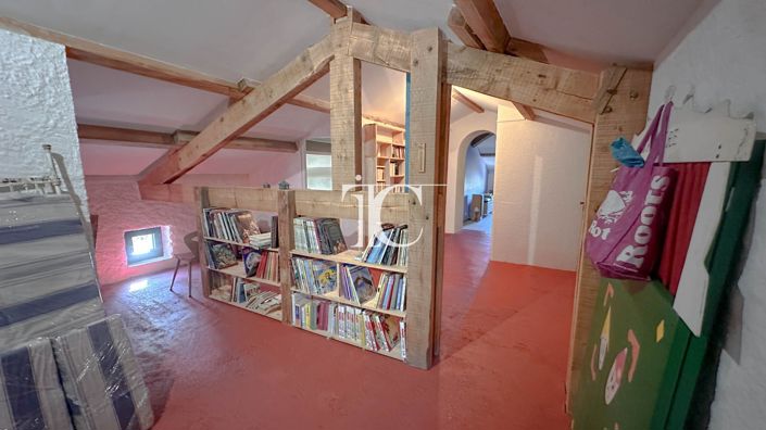 Image No.10-4 Bed House for sale