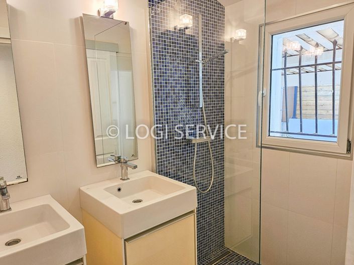 Image No.7-2 Bed House for sale