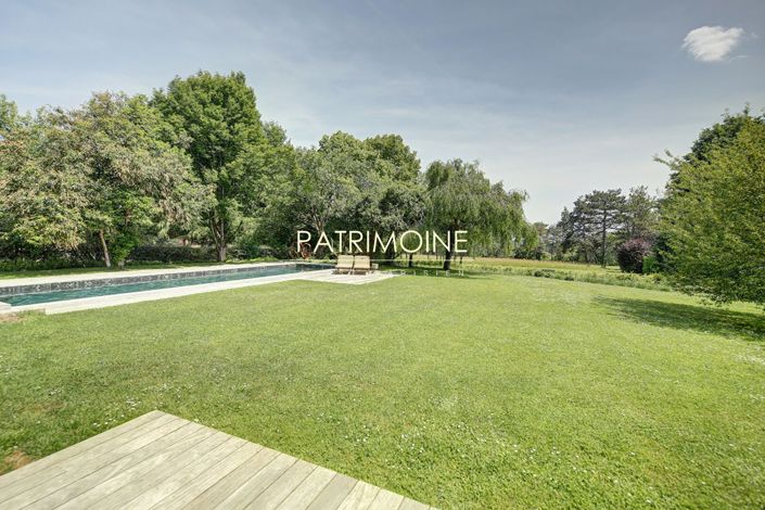 Image No.3-5 Bed Property for sale