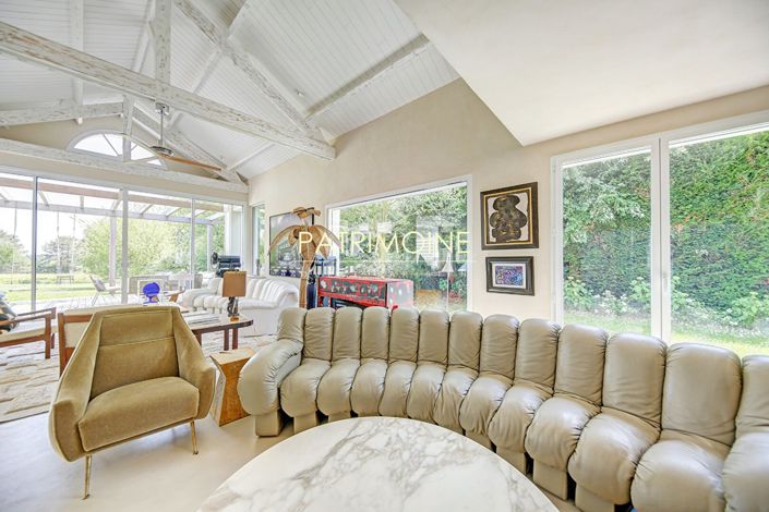 Image No.8-5 Bed Property for sale