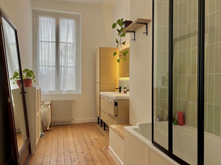 Image No.10-5 Bed House for sale