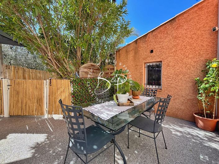 Image No.3-5 Bed House for sale