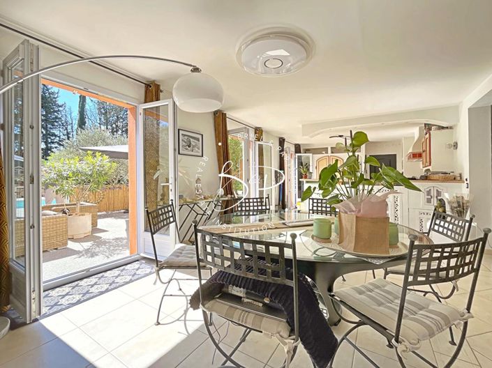 Image No.7-5 Bed House for sale