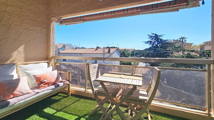 Image No.10-1 Bed Apartment for sale