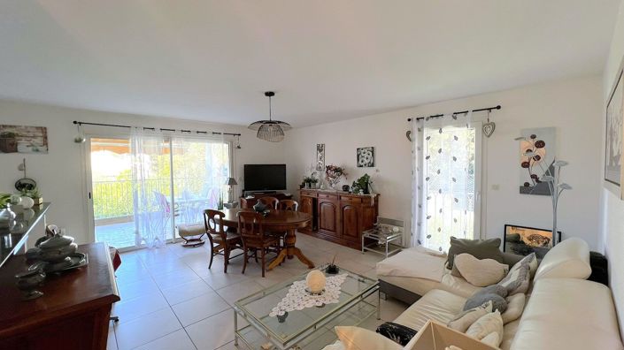 Image No.2-Appartement de 2 chambres à vendre à Six-Fours-les-Plages