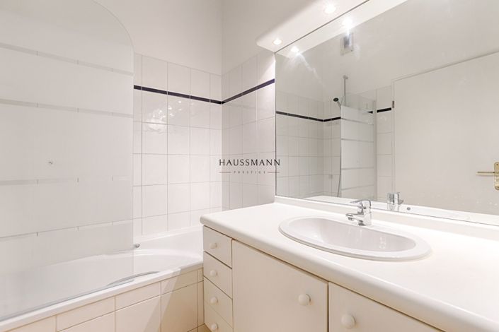 Image No.11-1 Bed Apartment for sale