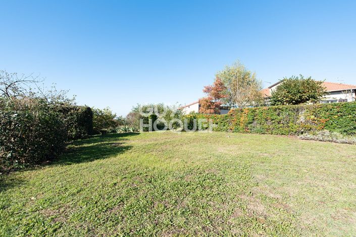 Image No.14-3 Bed House for sale