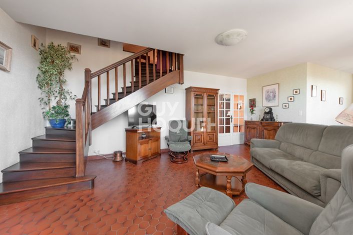 Image No.5-3 Bed House for sale