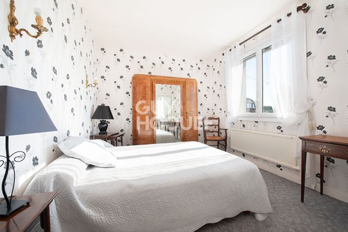 Image No.8-3 Bed House for sale