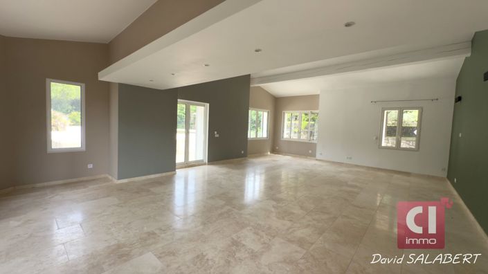 Image No.4-Propriété de 4 chambres à vendre à Draguignan