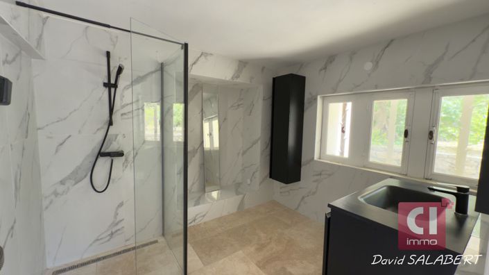 Image No.7-Propriété de 4 chambres à vendre à Draguignan