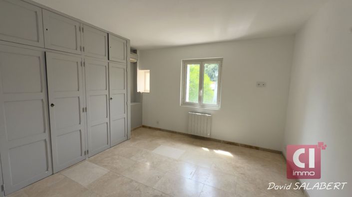 Image No.9-Propriété de 4 chambres à vendre à Draguignan