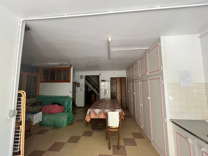 Image No.11-3 Bed House for sale