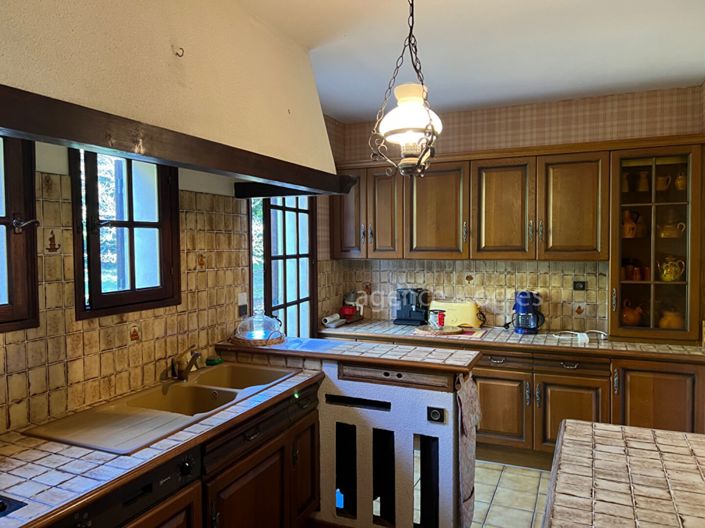 Image No.14-3 Bed House for sale