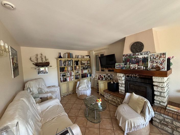 Image No.4-4 Bed House for sale