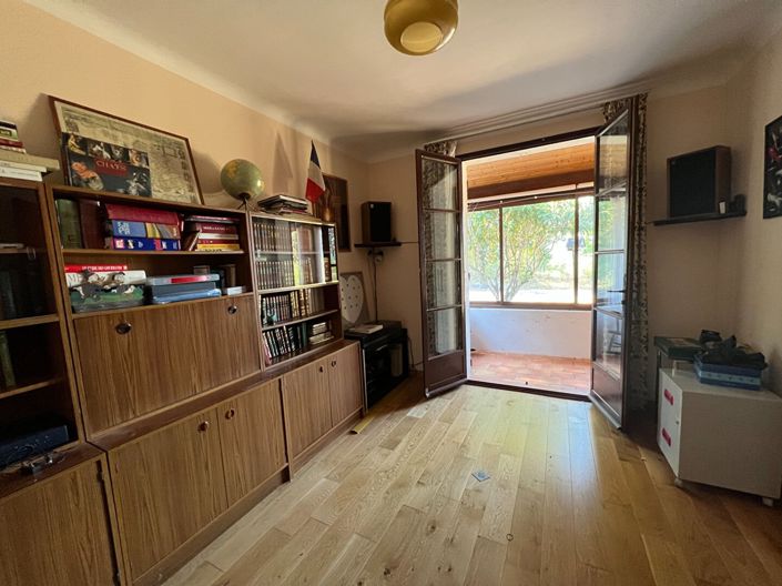 Image No.14-3 Bed House for sale