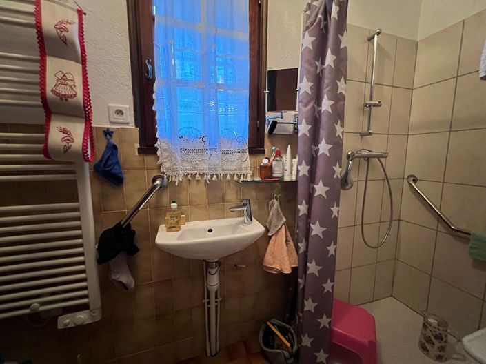 Image No.10-3 Bed House for sale