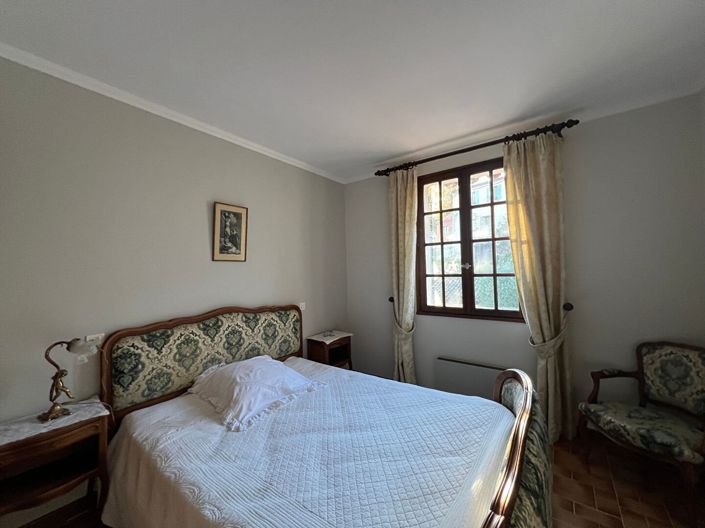 Image No.8-3 Bed House for sale