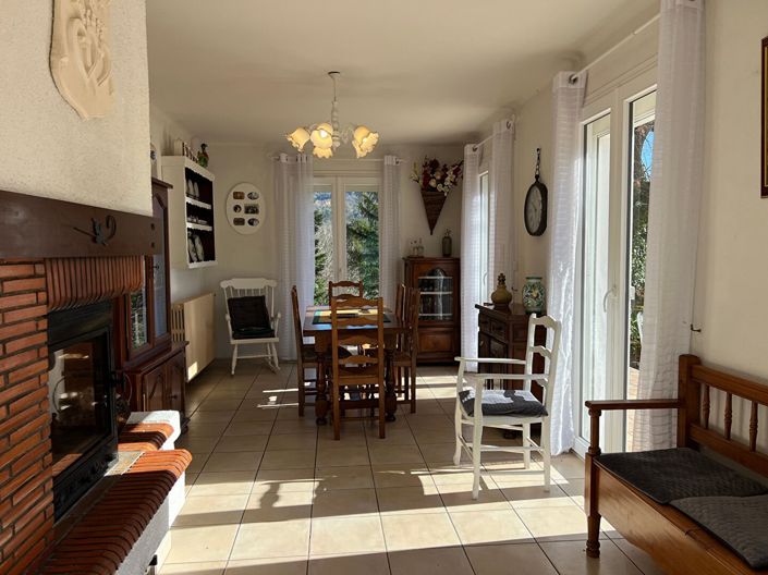 Image No.5-Maison de 3 chambres à vendre à Saint-Martin-de-Castillon