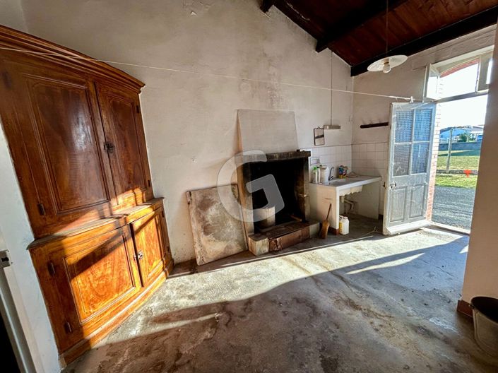 Image No.10-3 Bed House for sale