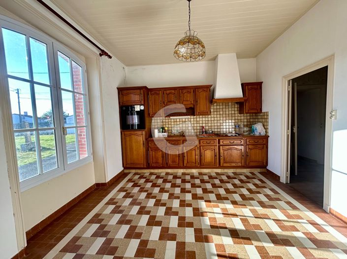 Image No.6-3 Bed House for sale