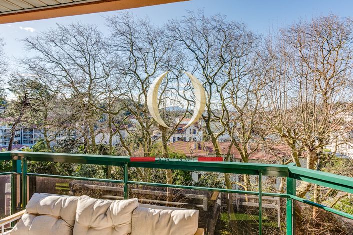 Image No.10-3 Bed Apartment for sale