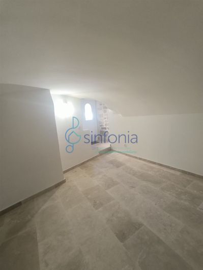 Image No.17-2 Bed House for sale