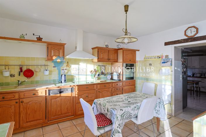 Image No.7-Maison de 5 chambres à vendre à Saint-Martin-de-Castillon