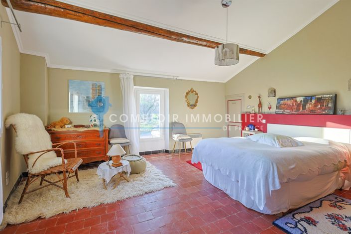 Image No.8-Maison de 5 chambres à vendre à Saint-Martin-de-Castillon