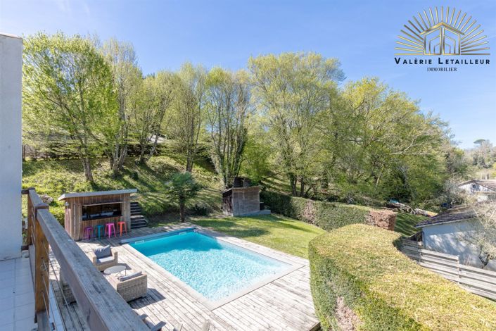 Image No.2-5 Bed House for sale