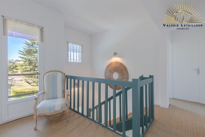 Image No.9-5 Bed House for sale