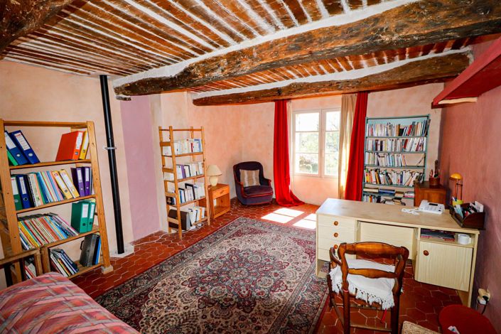 Image No.6-4 Bed House for sale