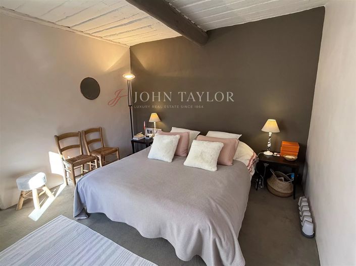 Image No.5-Maison de 7 chambres à vendre à Gordes