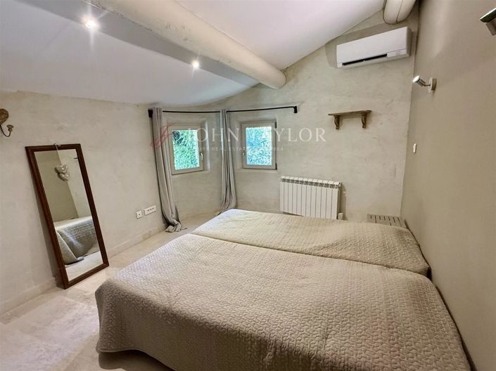 Image No.8-Maison de 7 chambres à vendre à Gordes