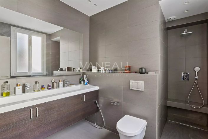 Image No.9-3 Bed Apartment for sale