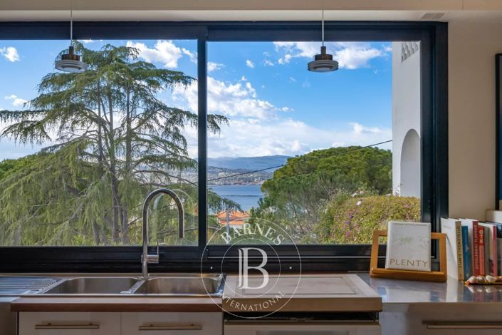 Image No.4-4 Bed House for sale