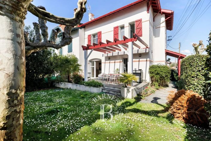 Image No.3-6 Bed House for sale