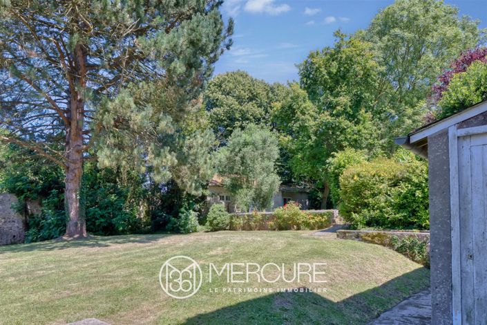 Image No.5-8 Bed House for sale