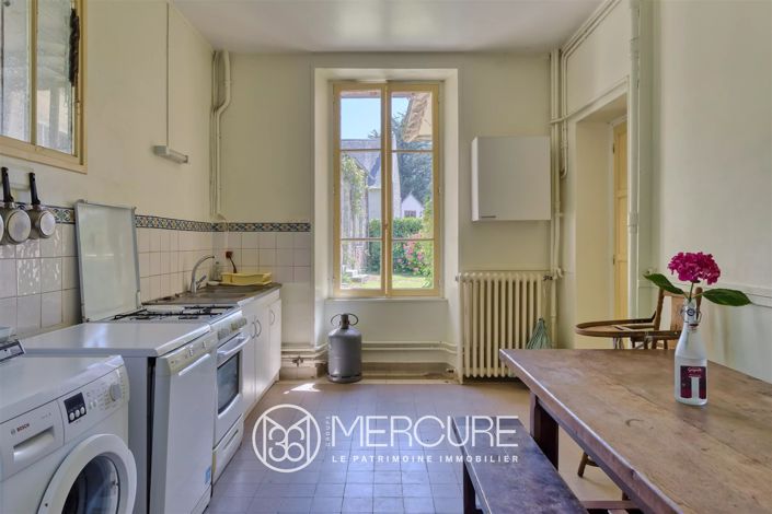 Image No.9-8 Bed House for sale