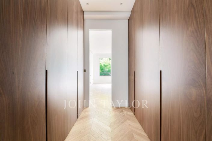 Image No.12-4 Bed Apartment for sale