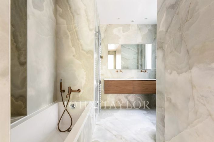 Image No.14-4 Bed Apartment for sale