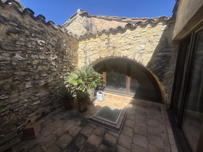 Image No.12-4 Bed House for sale