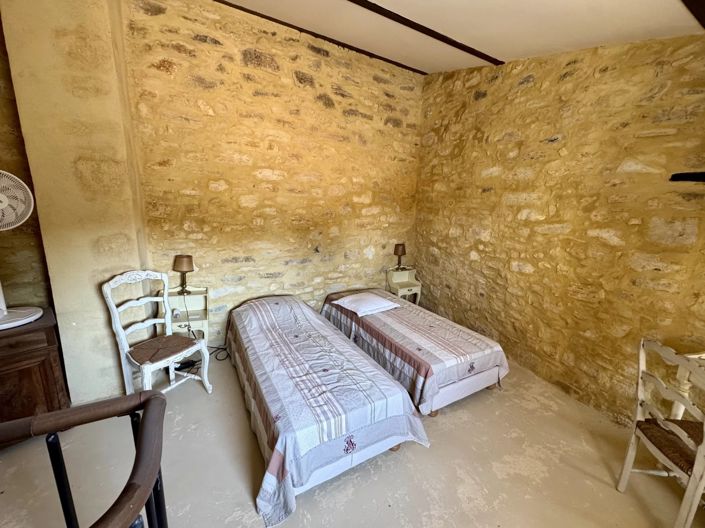 Image No.15-4 Bed House for sale