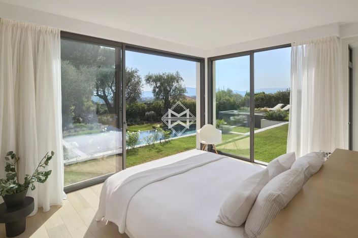 Image No.12-5 Bed House for sale