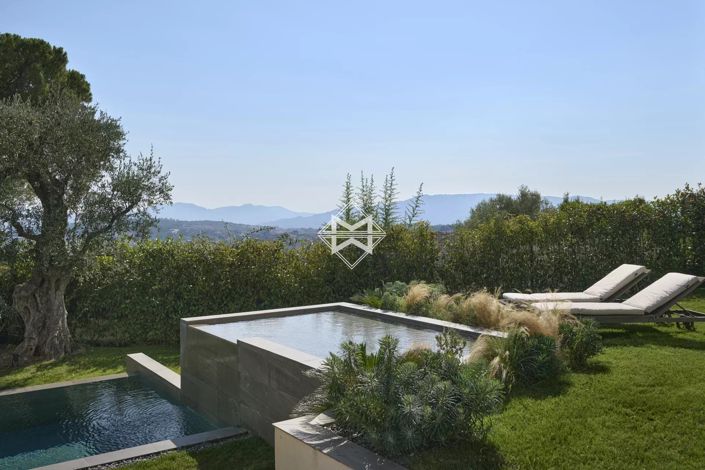 Image No.4-5 Bed House for sale