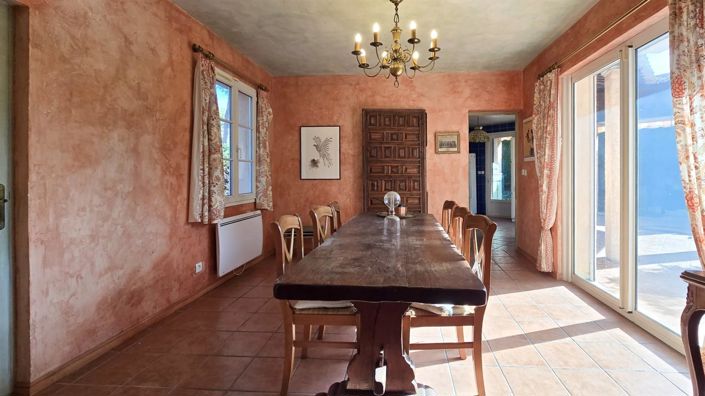 Image No.10-3 Bed House for sale